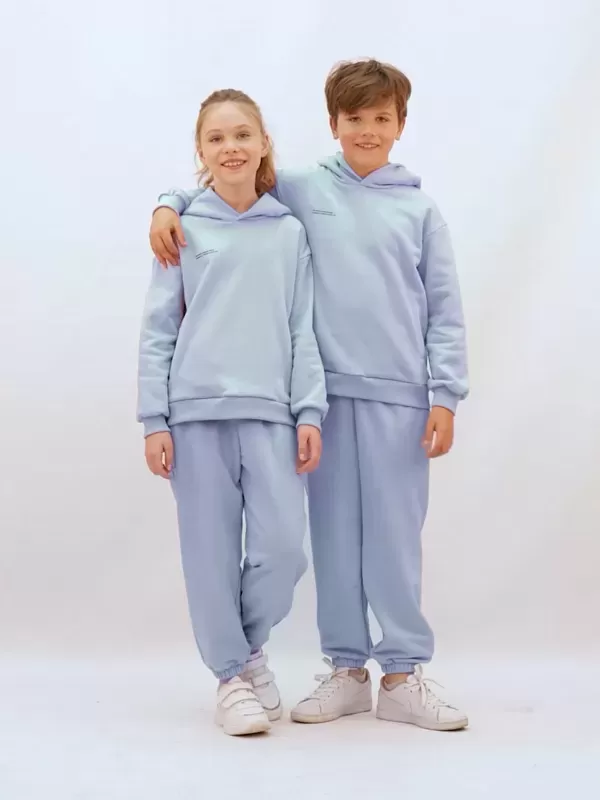 Школьная форма для спортивных занятий: комфорт и безопасность